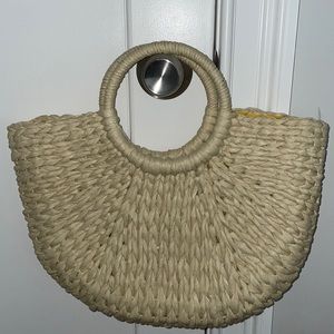 L’Occitane summer straw hand bag- NWT
